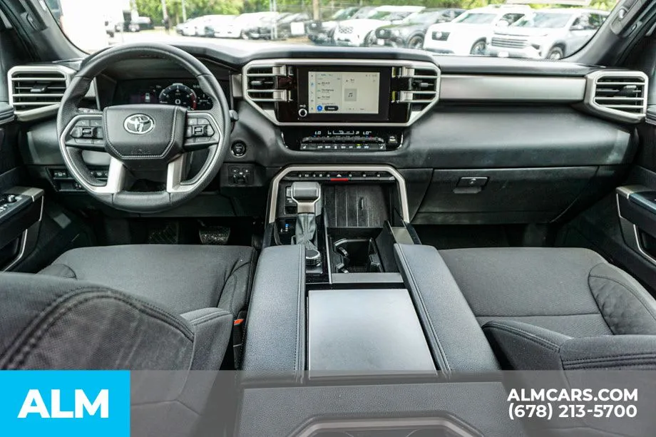 2025 Toyota Sequoia SR5 - Photo 28