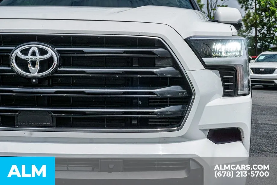 2025 Toyota Sequoia SR5 - Photo 12