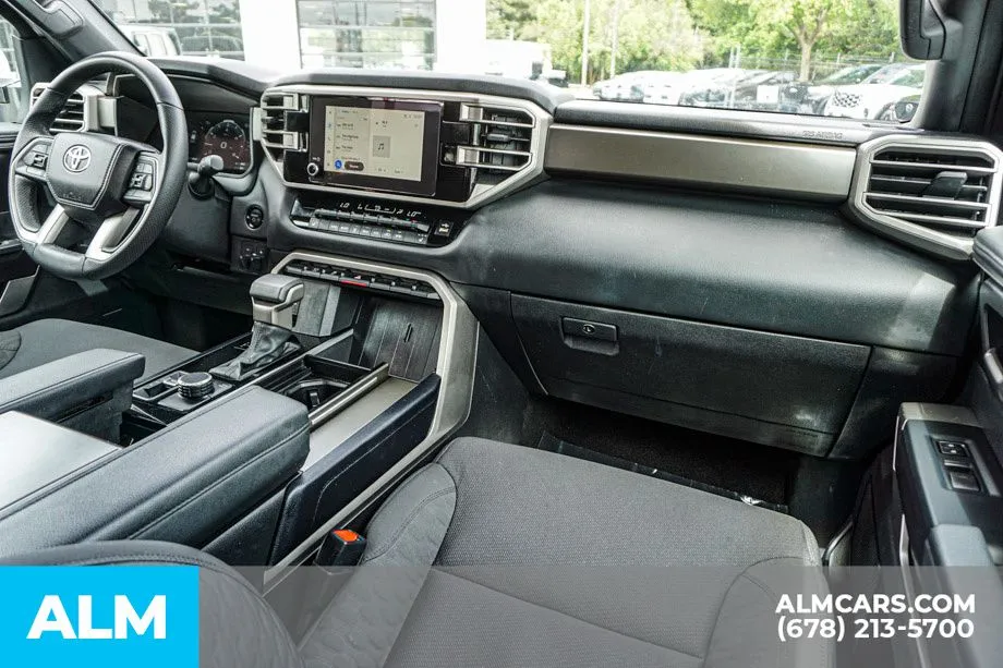 2025 Toyota Sequoia SR5 - Photo 27