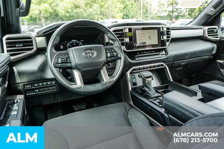 2025 Toyota Sequoia SR5 - Photo 29