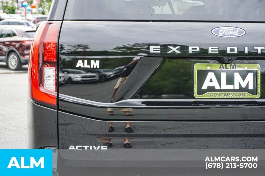 2025 Ford Expedition Active - Photo 13