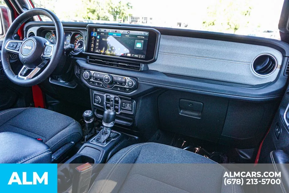2025 Jeep Wrangler 4-Door Sahara - Photo 25