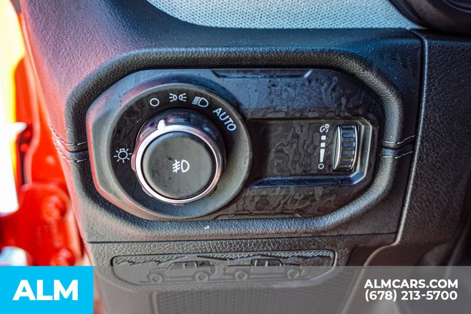 2025 Jeep Wrangler 4-Door Sahara - Photo 49
