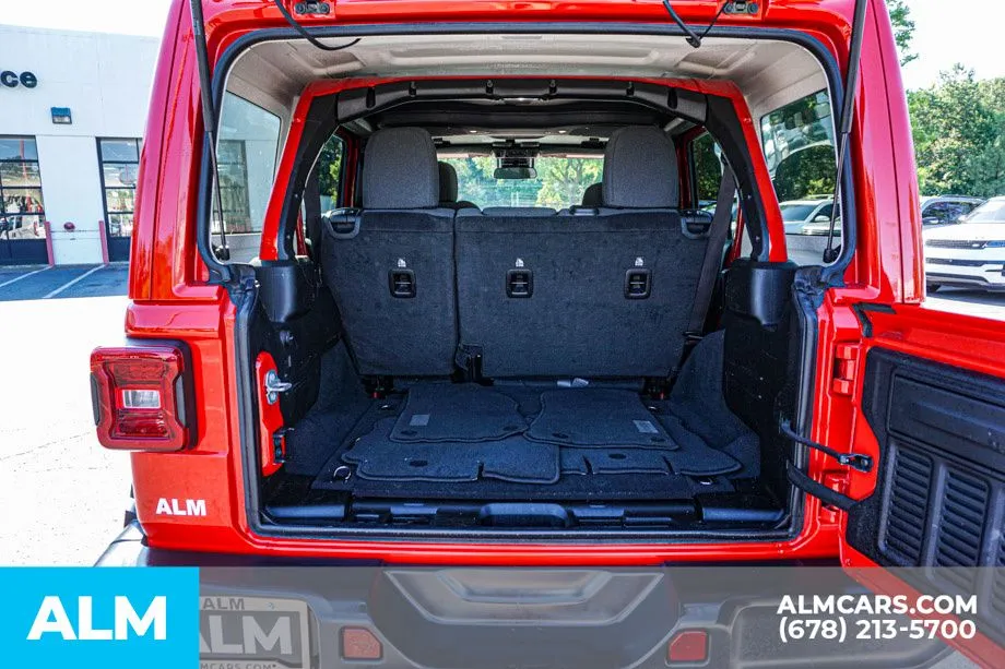 2025 Jeep Wrangler 4-Door Sahara - Photo 24