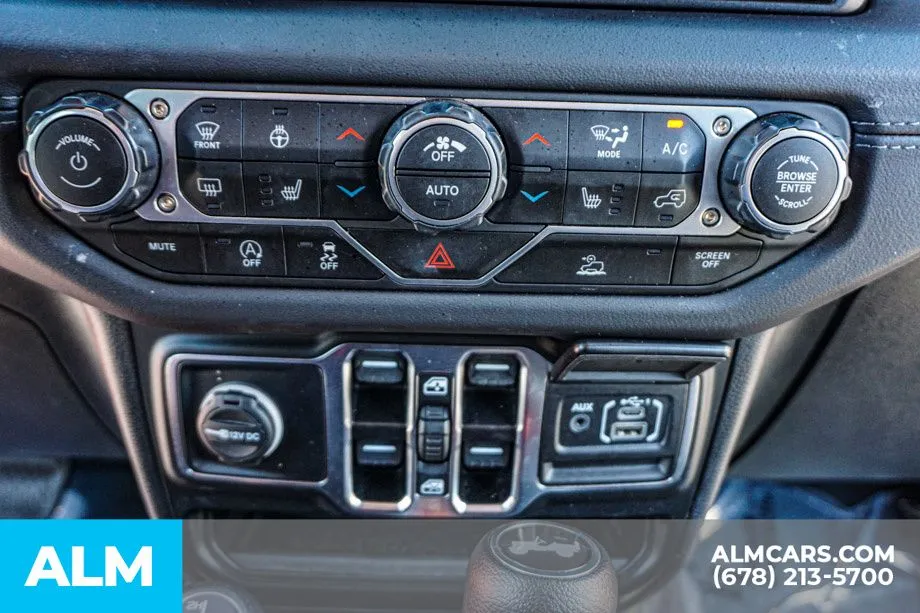 2025 Jeep Wrangler 4-Door Sahara - Photo 45