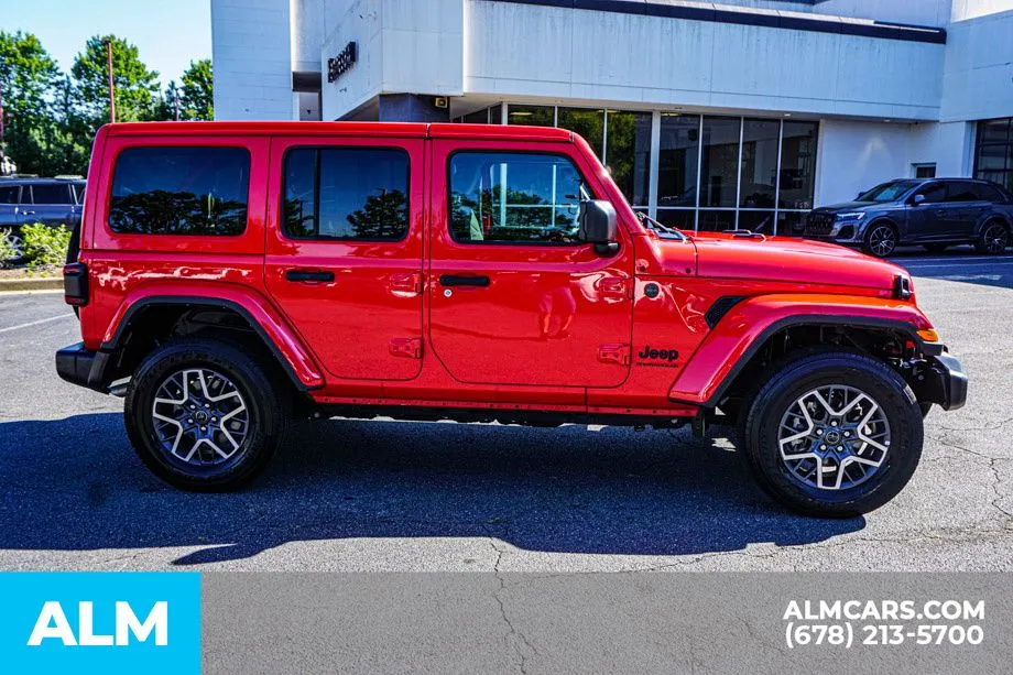 2025 Jeep Wrangler 4-Door Sahara - Photo 9