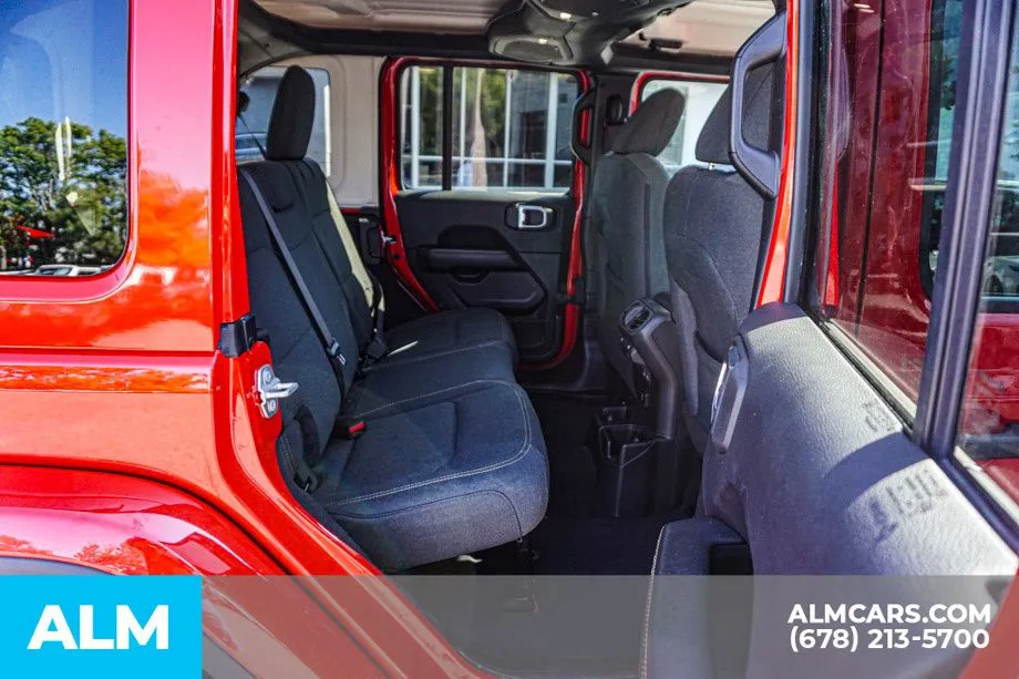2025 Jeep Wrangler 4-Door Sahara - Photo 22