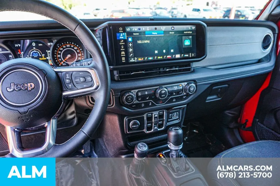 2025 Jeep Wrangler 4-Door Sahara - Photo 34