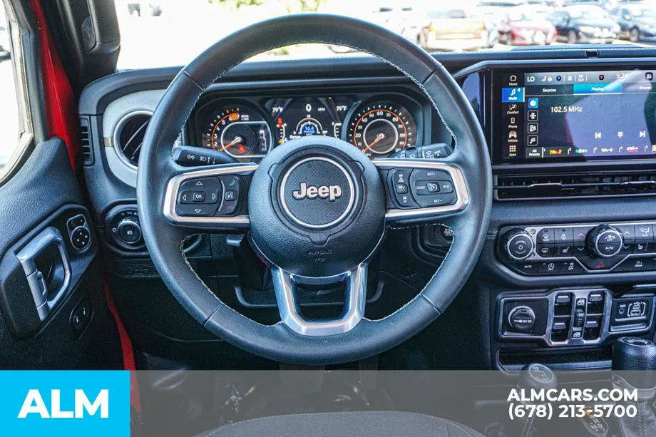 2025 Jeep Wrangler 4-Door Sahara - Photo 29