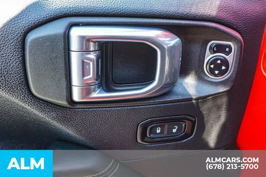 2025 Jeep Wrangler 4-Door Sahara - Photo 52