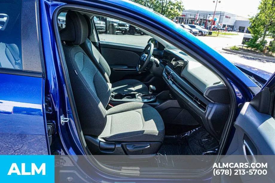 2025 Kia K4 LXS - Photo 22