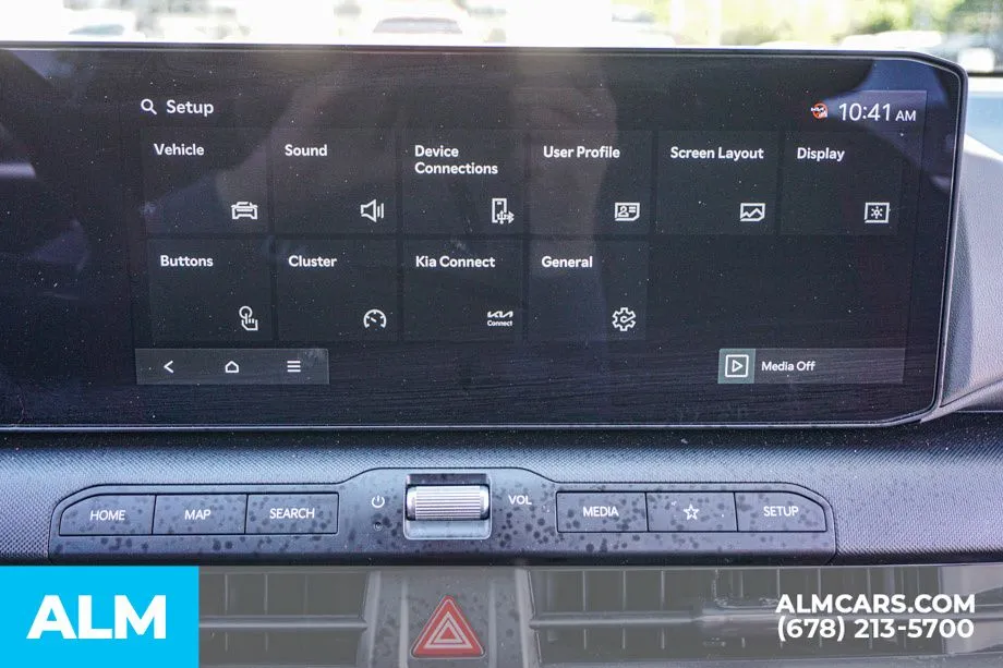 2025 Kia K4 LXS - Photo 33