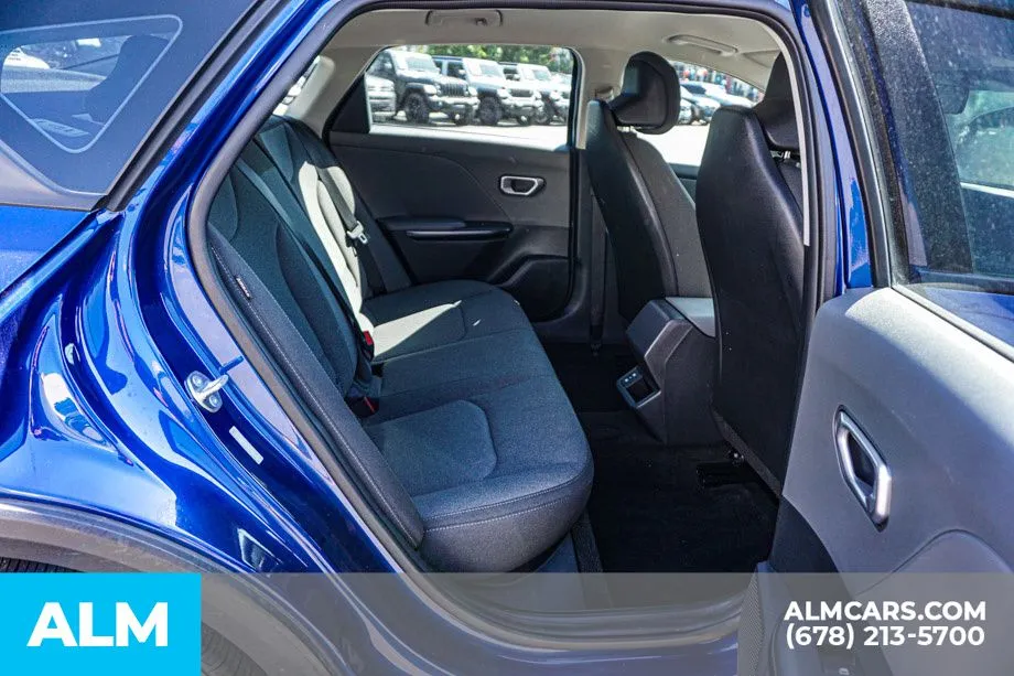 2025 Kia K4 LXS - Photo 21