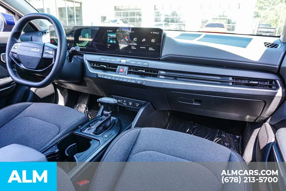 2025 Kia K4 LXS - Photo 23