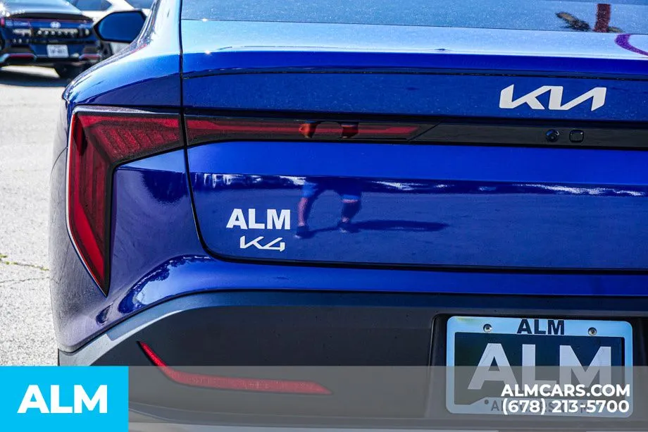 2025 Kia K4 LXS - Photo 12