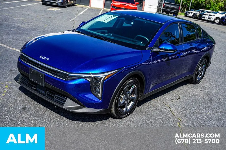 2025 Kia K4 LXS - Photo 14