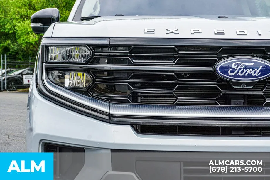 2025 Ford Expedition Platinum - Photo 12