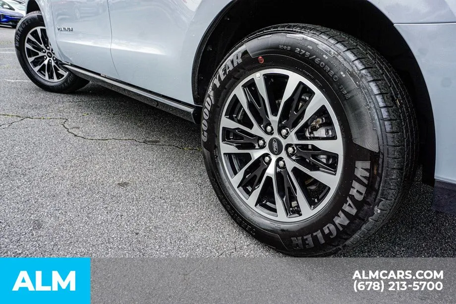 2025 Ford Expedition Platinum - Photo 16