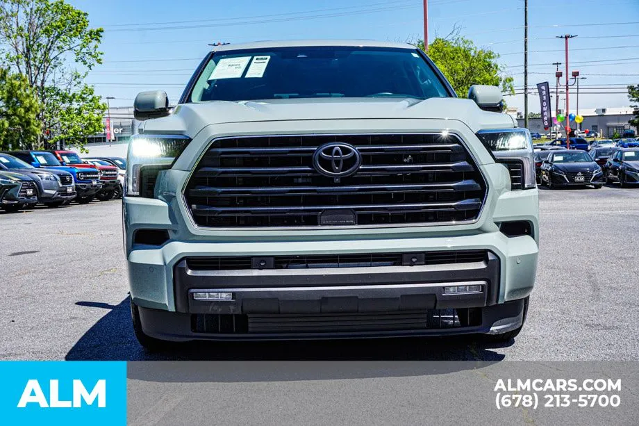 2024 Toyota Sequoia SR5 - Photo 10