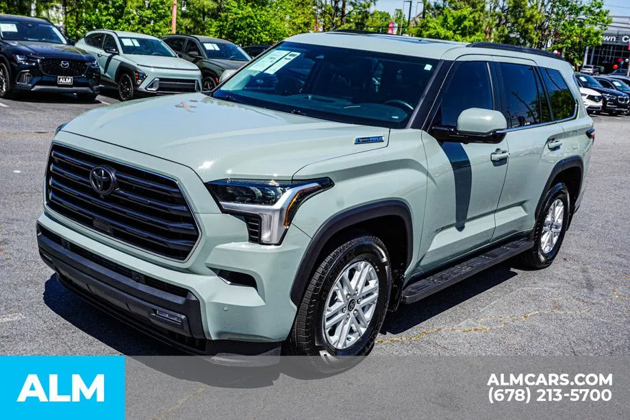2024 Toyota Sequoia SR5 - Photo 15