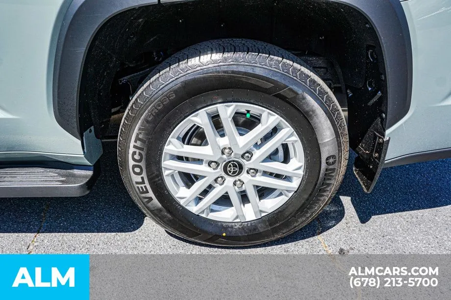 2024 Toyota Sequoia SR5 - Photo 17