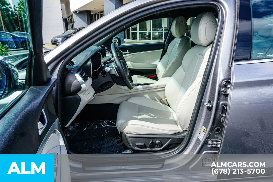 2025 GENESIS G70 Standard - Photo 19