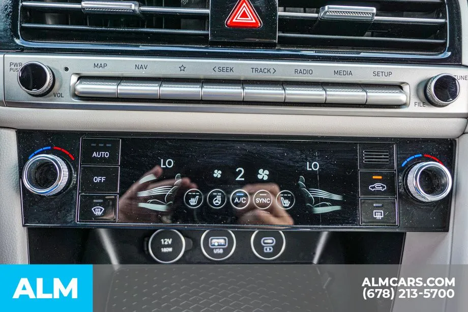 2025 GENESIS G70 Standard - Photo 41