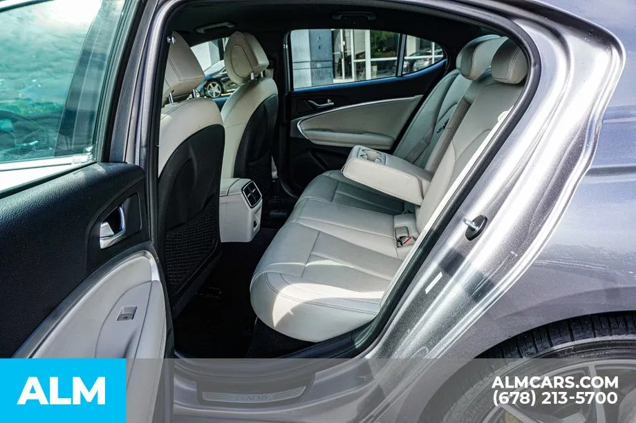 2025 GENESIS G70 Standard - Photo 21