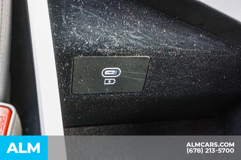 2025 GENESIS G70 Standard - Photo 44