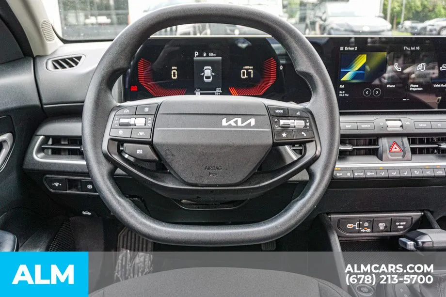 2025 Kia K4 LXS - Photo 28