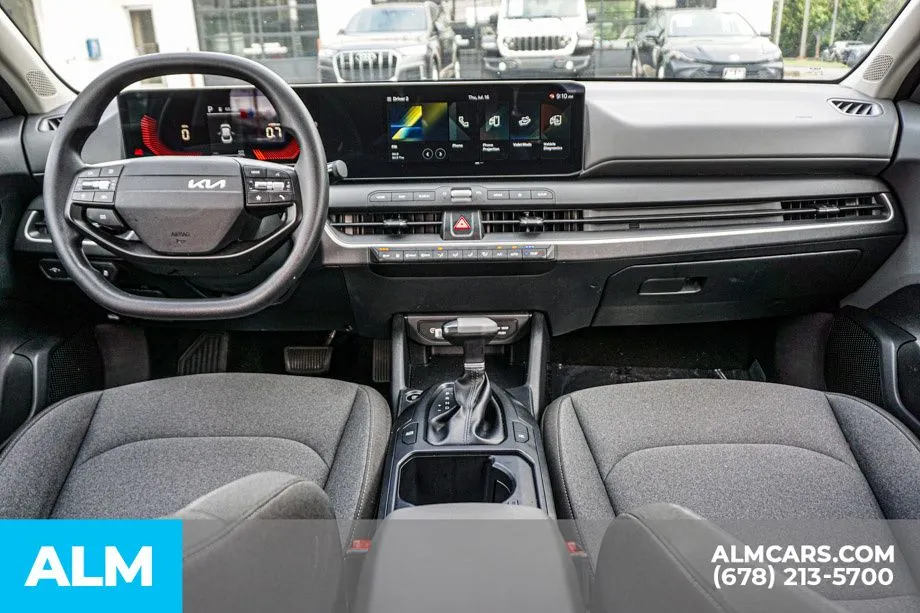 2025 Kia K4 LXS - Photo 25
