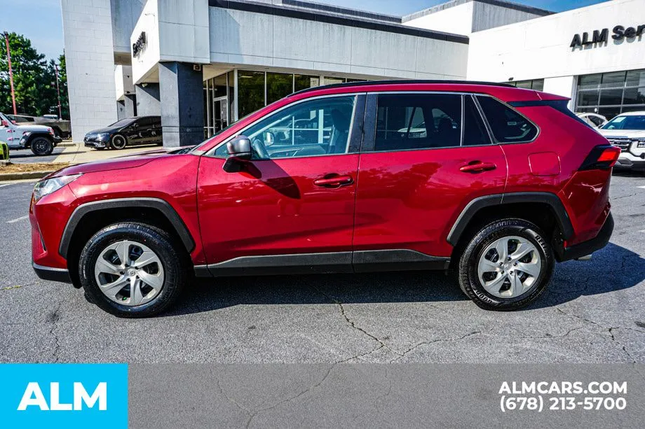 2021 Toyota RAV4 LE - Photo 7