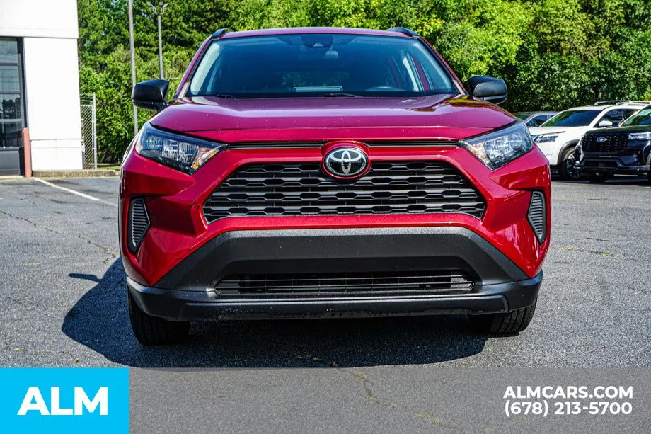 2021 Toyota RAV4 LE - Photo 10