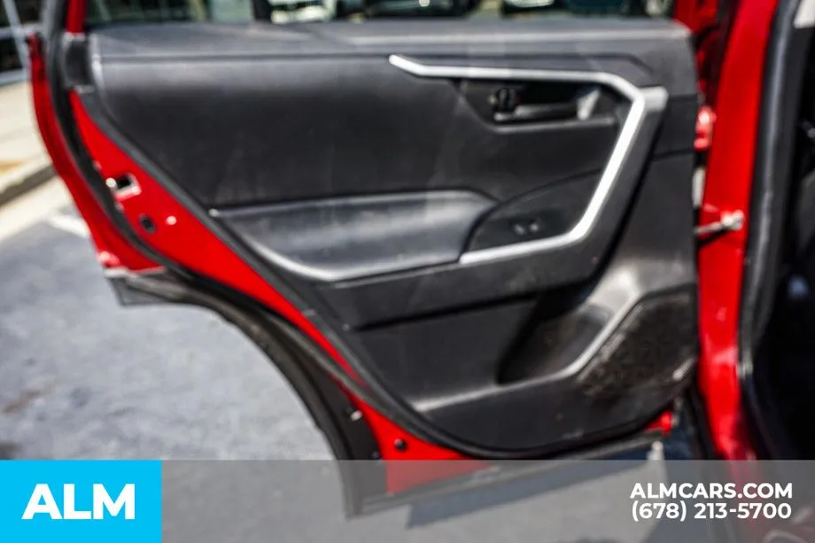 2021 Toyota RAV4 LE - Photo 48