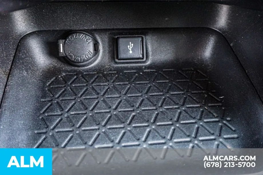 2021 Toyota RAV4 LE - Photo 43
