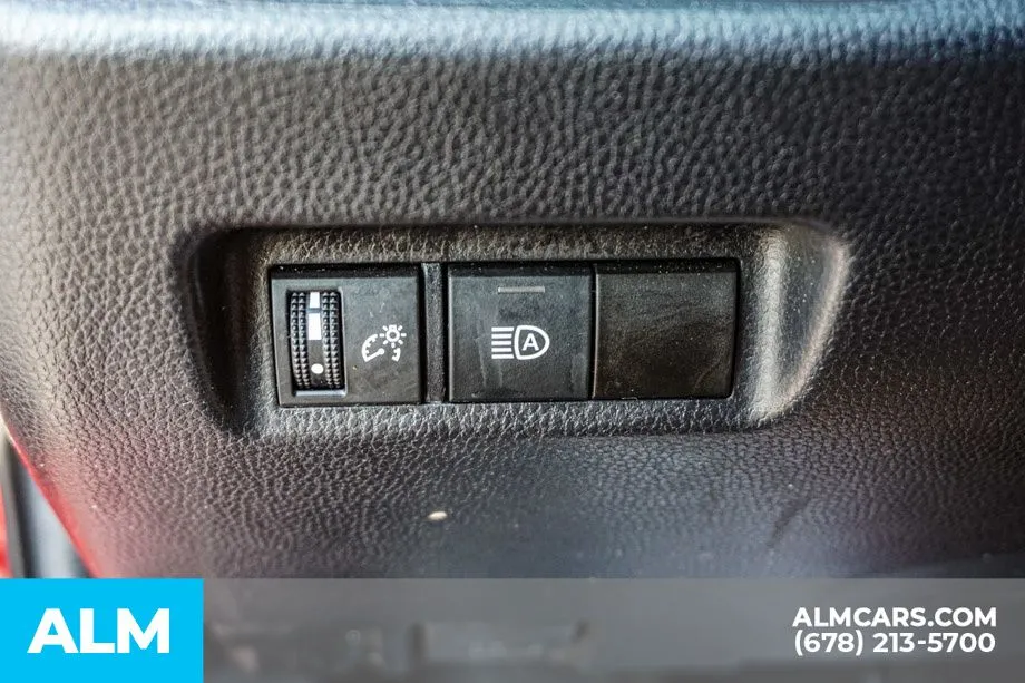 2021 Toyota RAV4 LE - Photo 45