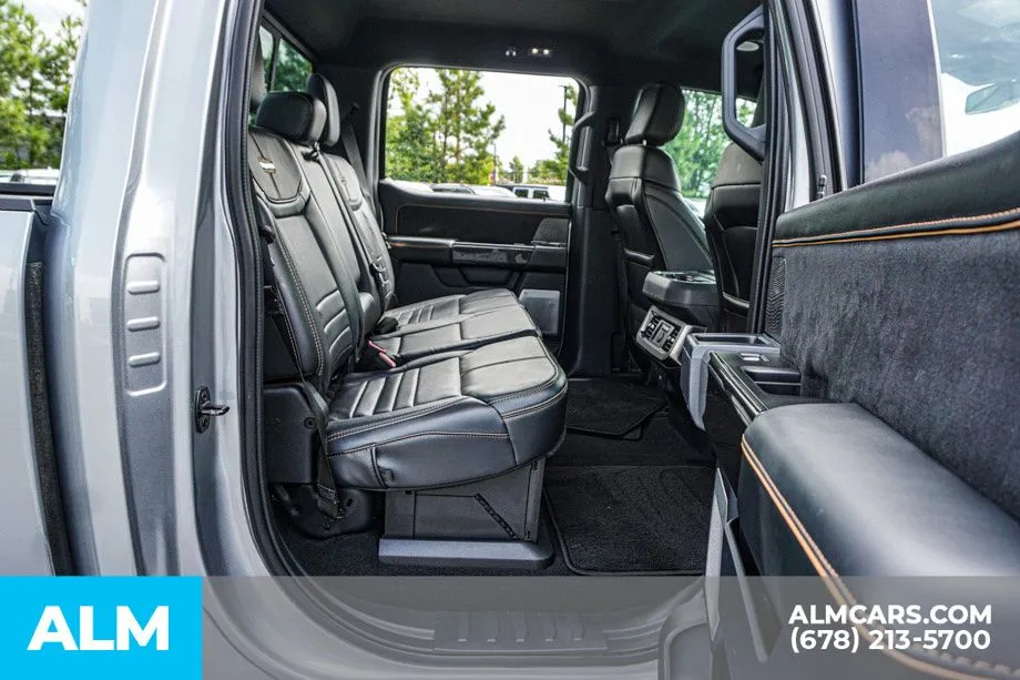 2023 Ford F-450 Super Duty Platinum - Photo 22