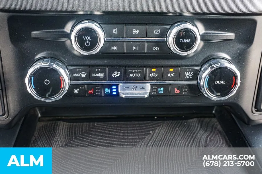 2023 Ford F-450 Super Duty Platinum - Photo 41
