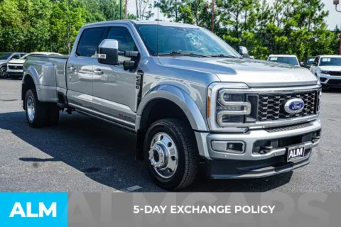 More photos of 2023 Ford F-450SD Platinum at ALM Kennesaw, GA