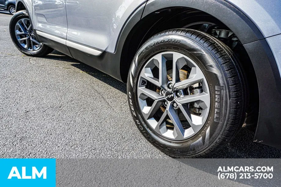 2024 Kia Telluride LX - Photo 16