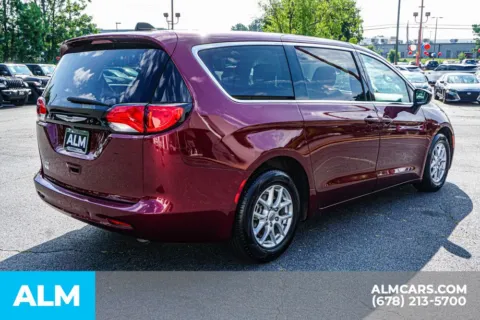 More photos of 2022 Chrysler Voyager LX at ALM Kennesaw, GA