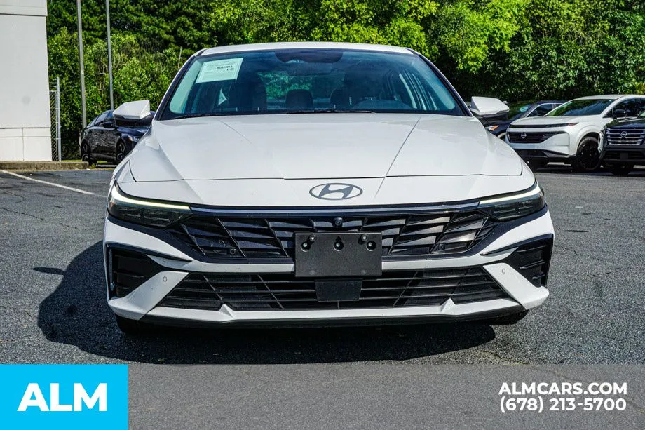 2024 Hyundai Elantra Limited - Photo 10