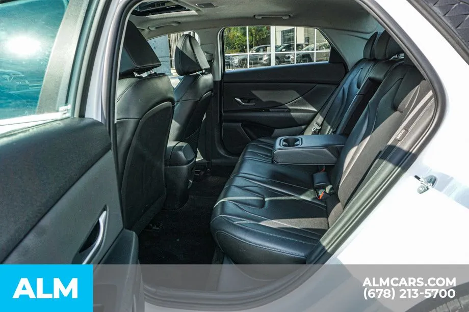 2024 Hyundai Elantra Limited - Photo 21