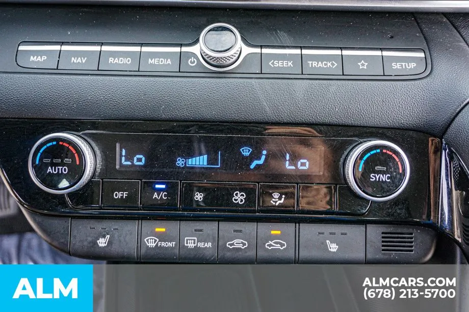 2024 Hyundai Elantra Limited - Photo 41