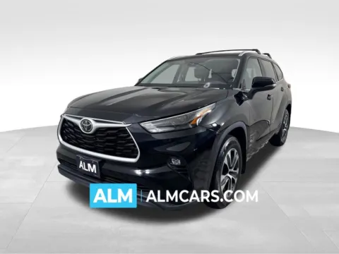 Black 2023 Toyota Highlander XLE for sale in Kennesaw, GA
