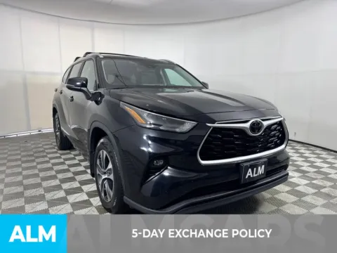 More photos of 2023 Toyota Highlander XLE at ALM Kennesaw, GA