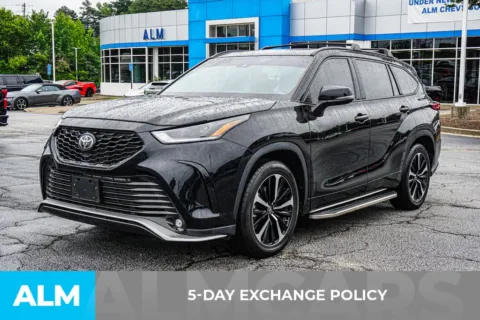 More photos of 2022 Toyota Highlander XSE at ALM Kennesaw, GA