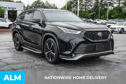 More photos of 2022 Toyota Highlander XSE at ALM Kennesaw, GA