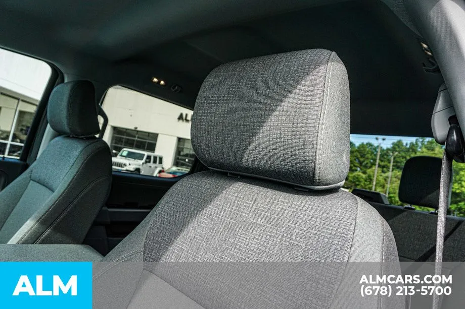 2025 Ford F-150 XLT - Photo 18