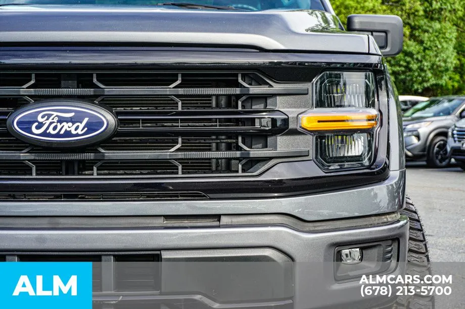2025 Ford F-150 XLT - Photo 12